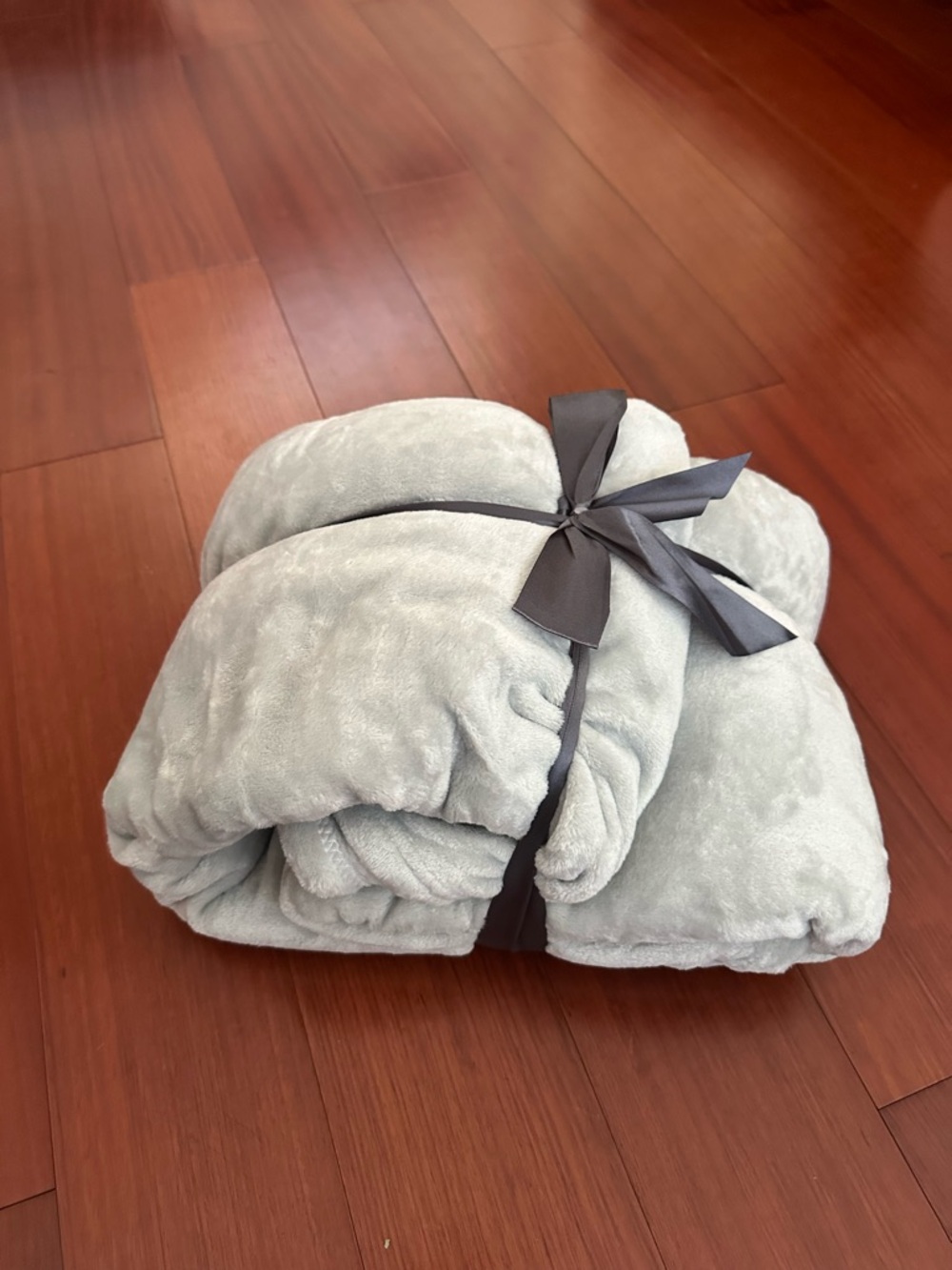 Plush Light Gray Throw Blanket with Gift Ribbon